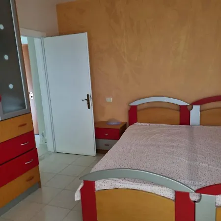Apartement Freskia 2 Apartment *